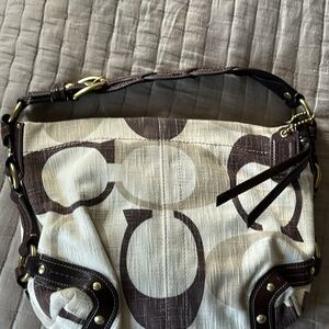 Coach Carly Hobo Bag – ‘08 Y2K Signature “C” Canvas & Leather Linen